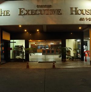 The Executive House Ξενοδοχείο Μπανγκόκ Exterior photo
