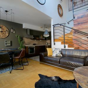 Luxury Apartment By Hi5 - Gozsdu Suite Βουδαπέστη Exterior photo