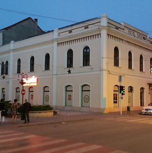 Hotel Dacia Lugoj Exterior photo