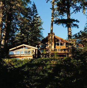The Cabins At Terrace Beach Βίλα Ucluelet Exterior photo