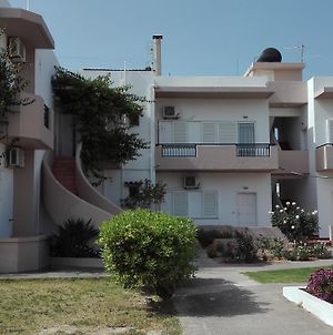 Yannis Apartments Αμουδάρα Exterior photo