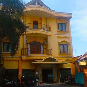 Hotel Tjiptorini Jaya Γιογκιακάρτα Exterior photo