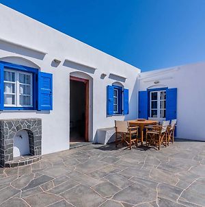 Sifnos- Spacious 2-Bedroom House With Fantastic Yard! Σίφνου Exterior photo