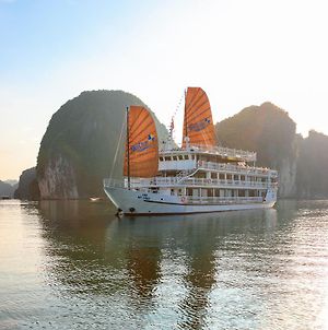Unicharm Cruise Ξενοδοχείο Χα Λονγκ Exterior photo