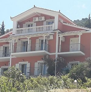 Myrtos Hotel Διβαράτα Exterior photo