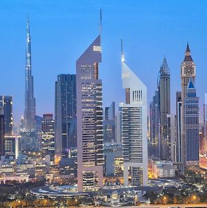Jumeirah Emirates Towers Ξενοδοχείο Ντουμπάι Exterior photo