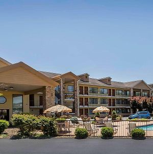 Quality Inn & Suites Sevierville - Pigeon Forge Exterior photo