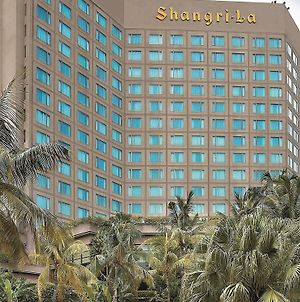Shangri-La Σουραμπάγια Exterior photo