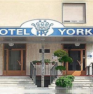 York Ξενοδοχείο Cinisello Balsamo Exterior photo