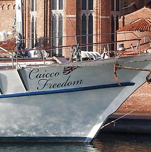 Venezia Boat & Breakfast Caicco Freedom Ξενοδοχείο Exterior photo