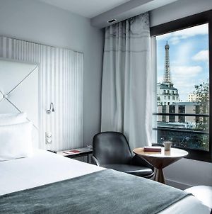 Le Parisis Hotel Exterior photo