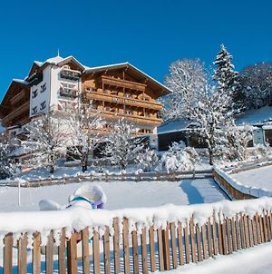 Hotel Babymio Kirchdorf in Tirol Exterior photo