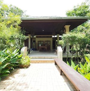 Baan Suan Amphawa Ξενοδοχείο Exterior photo