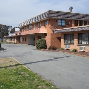 Canberra Lyneham Motor Inn Exterior photo