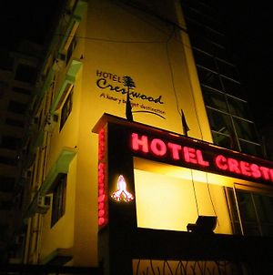 Hotel Crestwood Καλκούτα Exterior photo