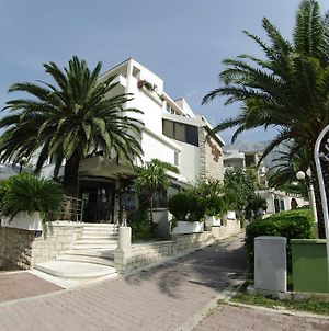 Hotel Villa Marija Tučepi Exterior photo