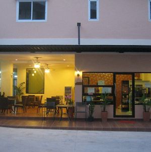 Chitra Suite Pattaya Exterior photo