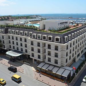 Wyndham Grand Istanbul Kalamis Marina Hotel Exterior photo