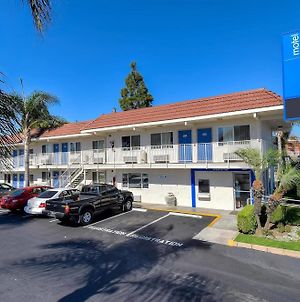 Motel 6 Long Beach, Ca - Los Angeles Exterior photo