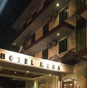 Hotel Mega Proklamasi Τζακάρτα Exterior photo