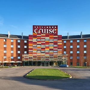 Hotel Cruise Lucino Exterior photo