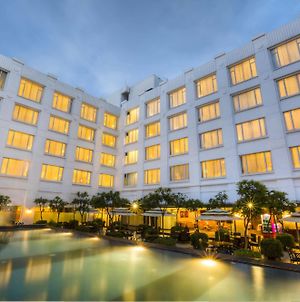 Radha Regent Ξενοδοχείο Μπανγκαλόρ Exterior photo