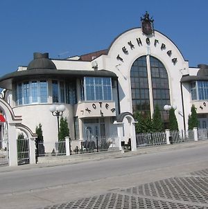 Hotel Tehnograd Κράλιεβο Exterior photo