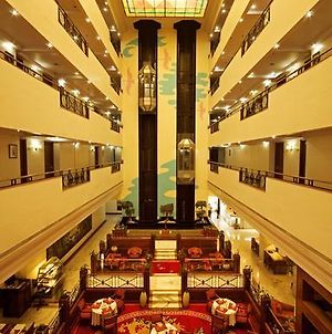 The Capitol Ξενοδοχείο Μπανγκαλόρ Exterior photo