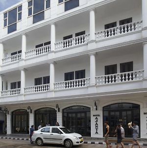 Hotel Ajanta Νέο Δελχί Exterior photo