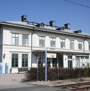 Hotell Lilla Station Köping Exterior photo