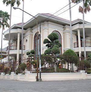 Ndalem Nugraheni Ξενοδοχείο Γιογκιακάρτα Exterior photo