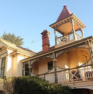 Turret House Bed and Breakfast Λόντσεστον Exterior photo
