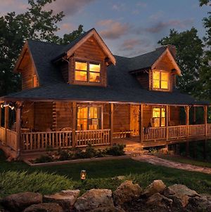 A Touch Of Luxury Βίλα Lake Lure Exterior photo