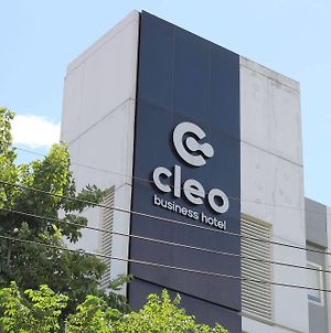 Cleo Business Hotel Walikota Mustajab City Center Σουραμπάγια Exterior photo