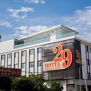 Twenty Nine Hotel Yong Peng Exterior photo