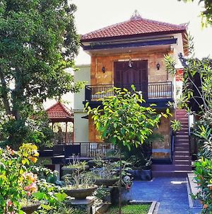 Villa Taman Sari Sukawati Exterior photo
