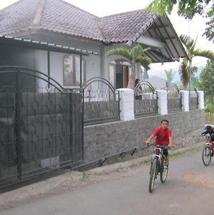 Rumah Palem Lembang Exterior photo