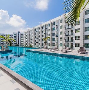 Arcadia Beach Resort By Psr Pattaya Exterior photo