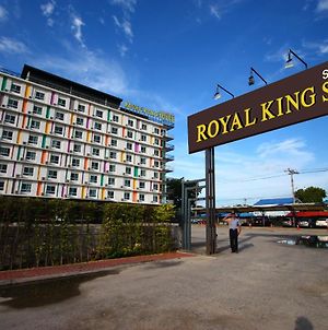 Royal King Suite Bang Bo Exterior photo