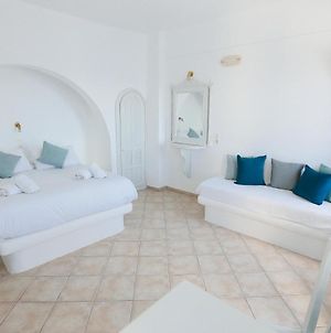 Ilioperato Hotel Santorini Island Exterior photo
