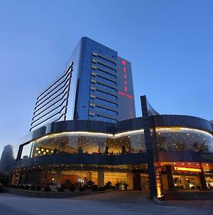 Dalian East Hotel Exterior photo