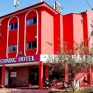 Shining Hotel Bestari Jaya Exterior photo