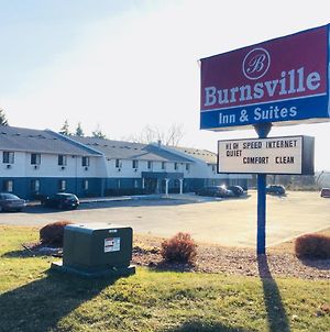 Burnsville Inn & Suites Exterior photo