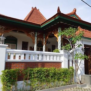 Rumah Jawa Guest House Γιογκιακάρτα Exterior photo