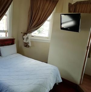 Victoria Hotel Pretoria-Noord Exterior photo
