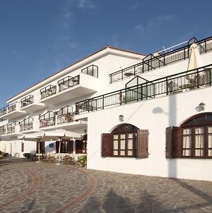 Ikaros Star Hotel Γιαλισκάρι Exterior photo