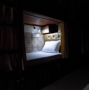 Metro Inn Dormitory Βομβάη Exterior photo