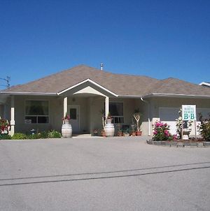 The White Horse Bed & Breakfast Osoyoos Exterior photo
