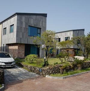 Jeju The Riche Pension Exterior photo