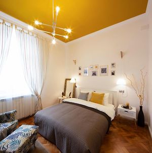 Yellow Apartment Κλουζ-Ναπόκα Exterior photo
